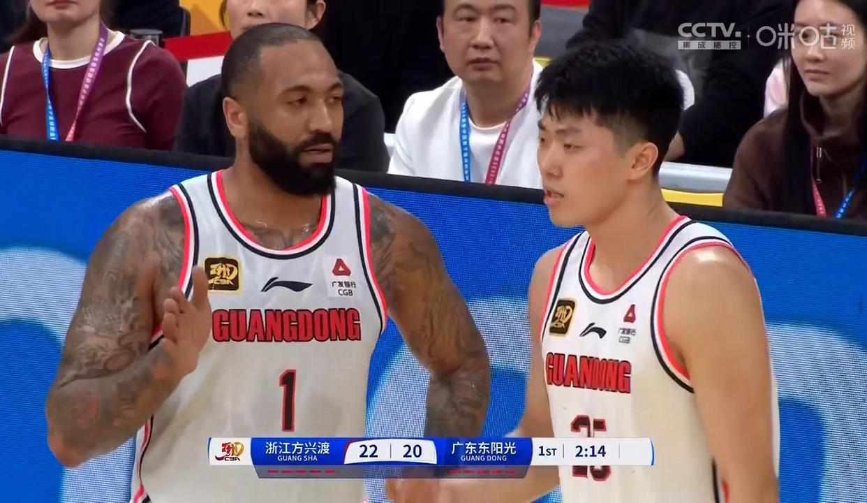 加时末段CBA常规赛焦点战，广东宏远豪取连胜，球迷炸锅，更衣室氛围转暖的简单介绍-竟博官方网站