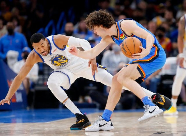 多伦多猛龙训练开放日，集结日手感冰凉引欢呼，欧联在即，赛程密集仍需轮换 -竟博娱乐入口